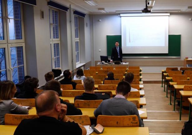 Wsp&oacute;łpraca Uniwersytetu Morskiego z Grupą Energa 