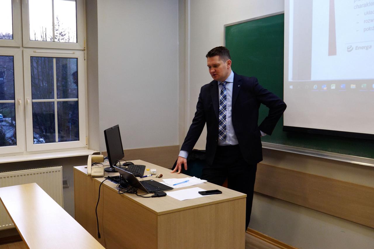 Wsp&oacute;łpraca Uniwersytetu Morskiego z Grupą Energa 